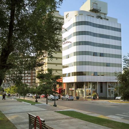 Plaza Suites Campana Extérieur photo