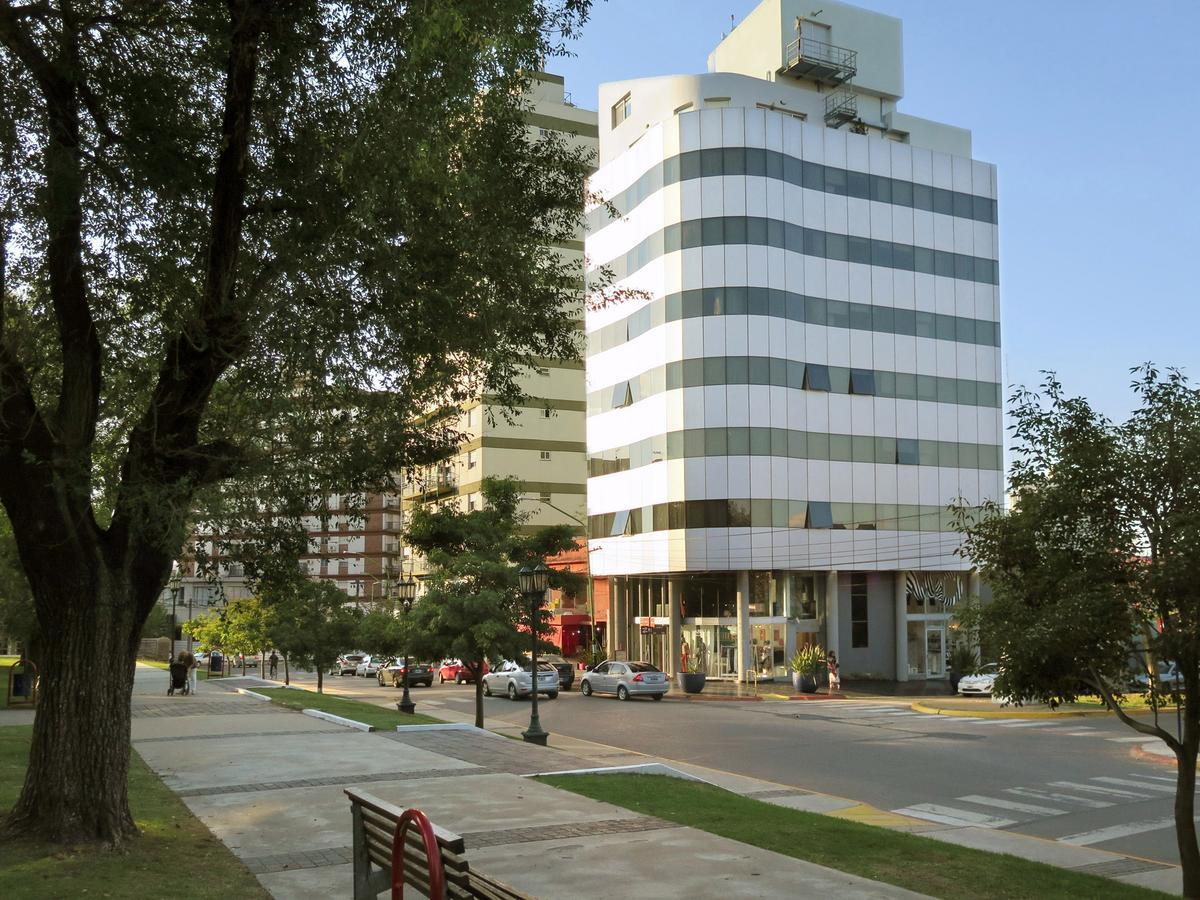 Plaza Suites Campana Extérieur photo